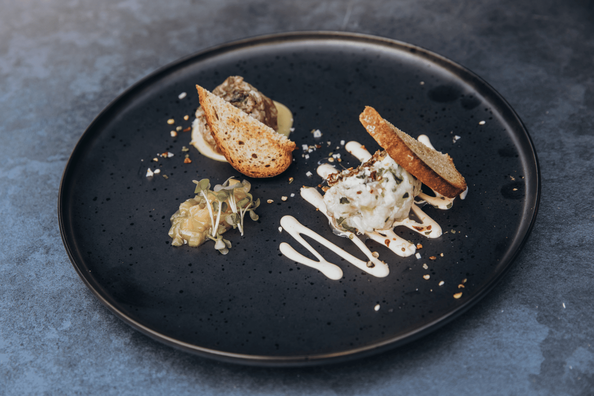 découvrez notre délicieuse recette de steak de cerf, un plat raffiné qui met en valeur la richesse des saveurs de la viande de gibier. suivez nos conseils pour une cuisson parfaite et accompagnez-le de garnitures savoureuses pour impressionner vos convives.